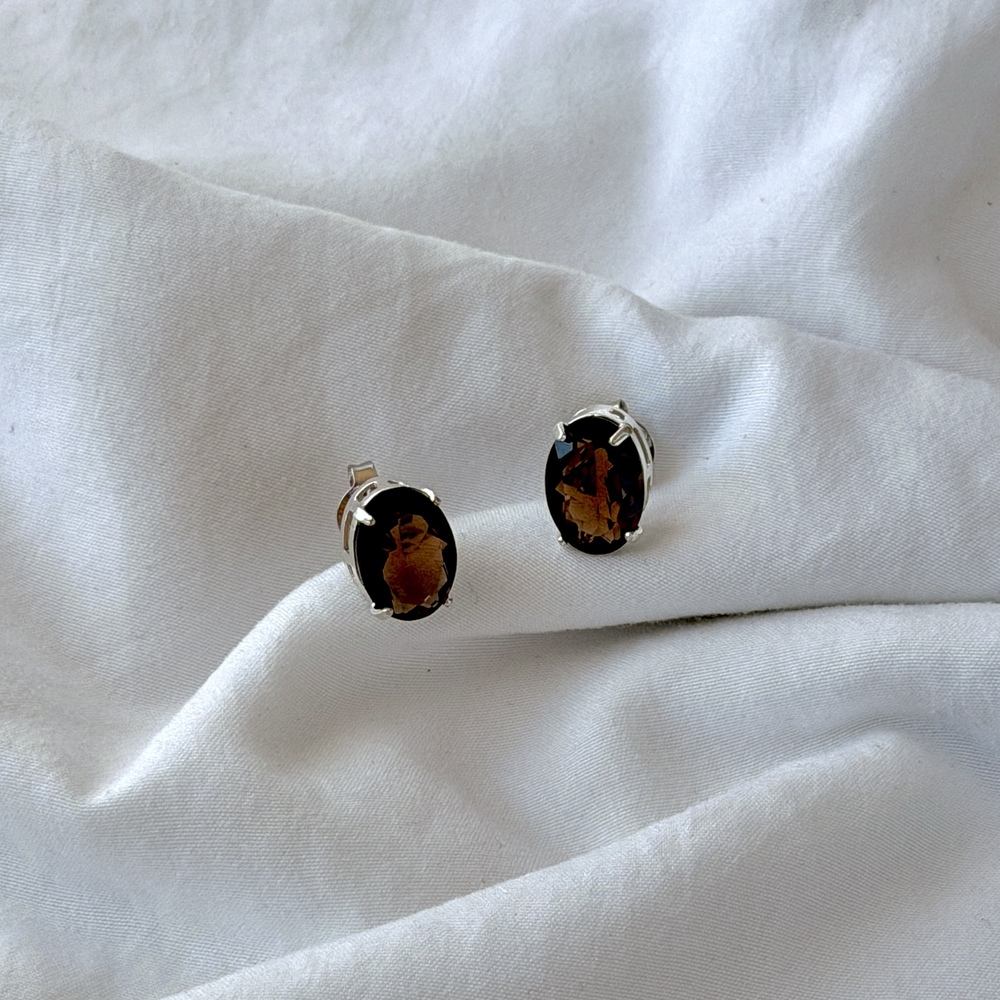 Small Classic Oval Earrings - Silver Plated - Reconstituted Cognac